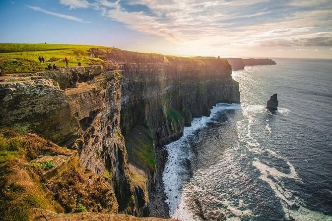 Discover the Breathtaking Beauty of the Cliffs of Moher on a Day Tour from Dublin