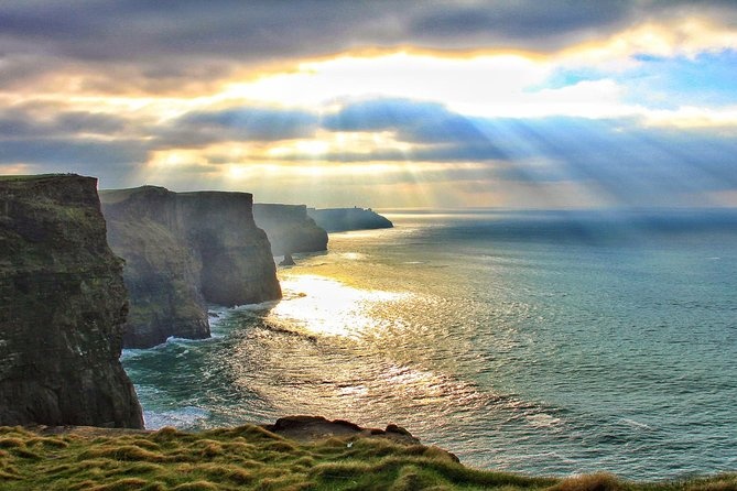 Experience Ireland’s Magnificent Natural Beauty: Cliffs of Moher Tour, Wild Atlantic Way, and Galway City from Dublin!